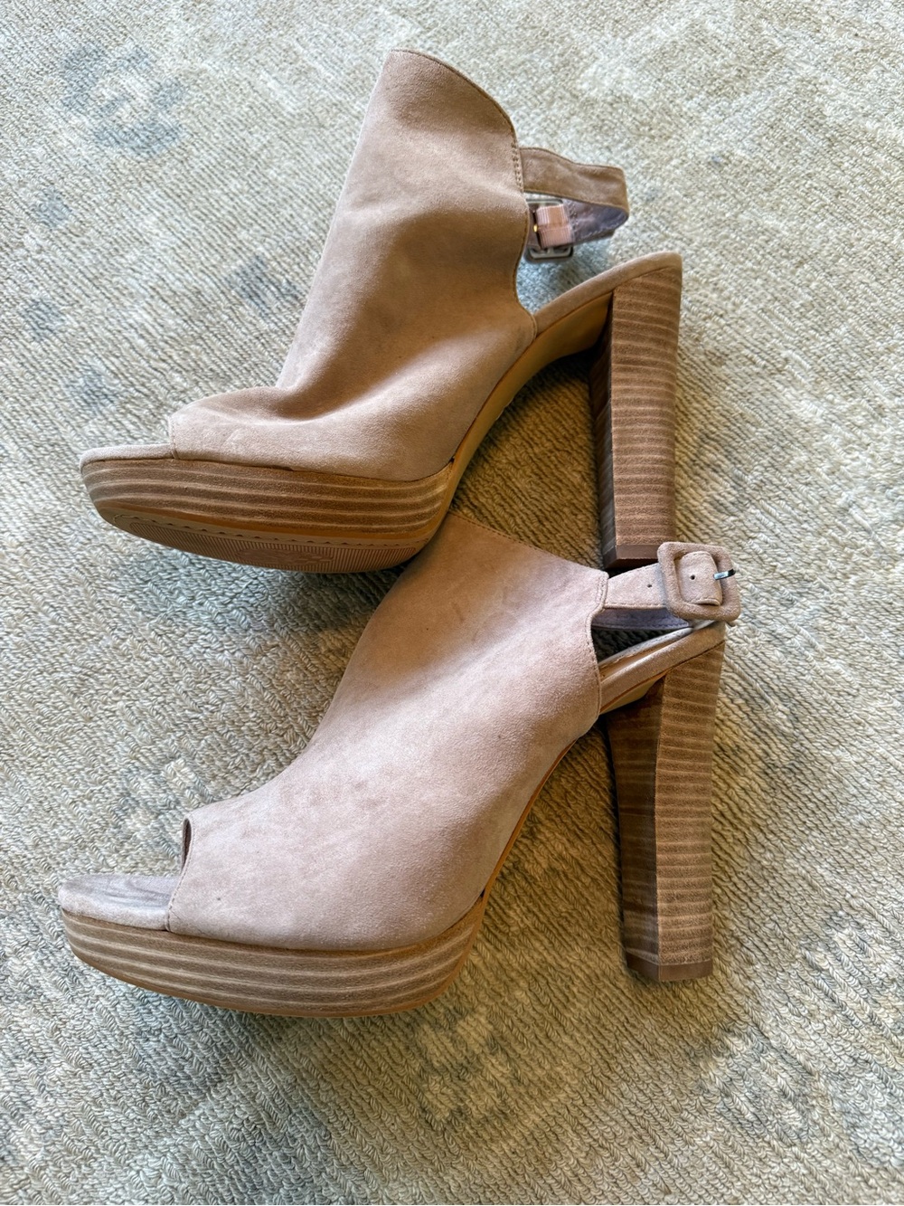 Vince Camuto Taupe Suede Peep-Toe Platform Heels NEW with Box Size 11